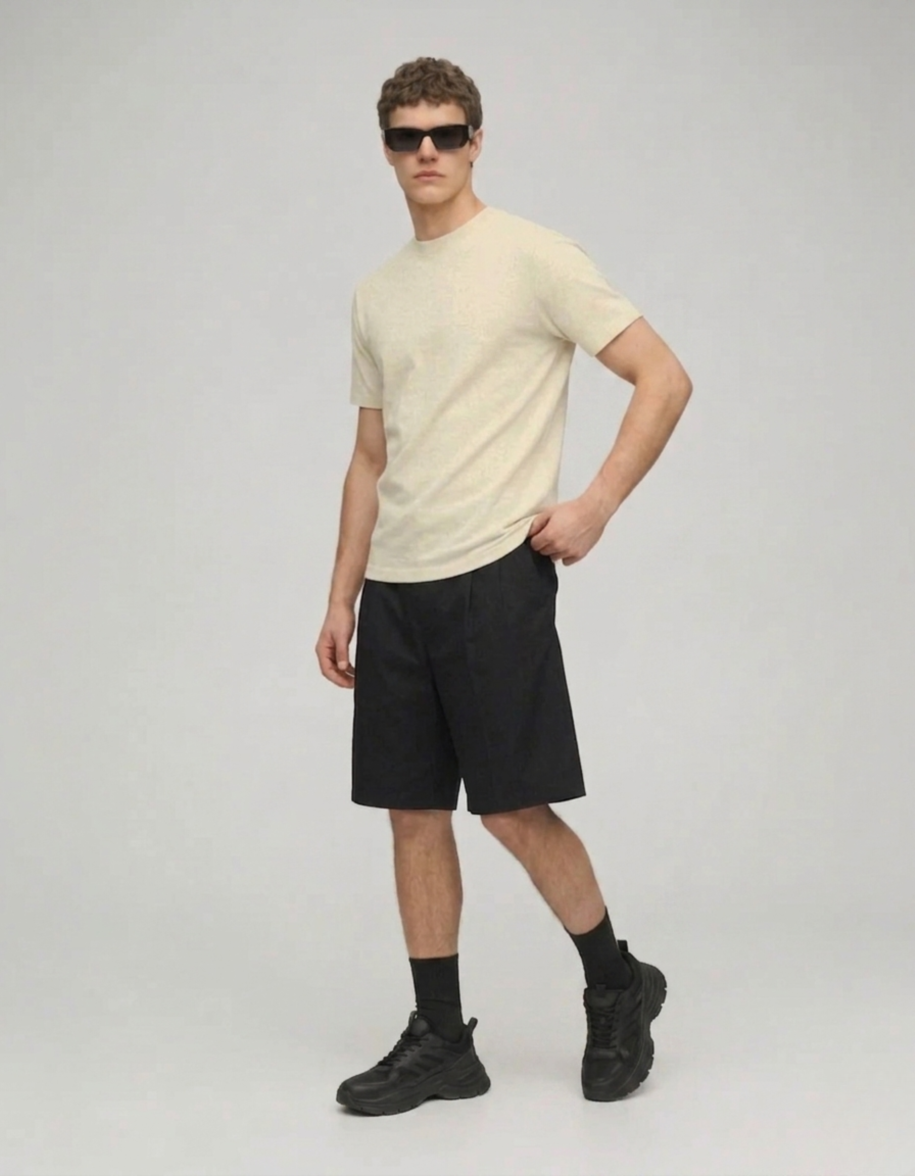 A’VIBE Off White Tee